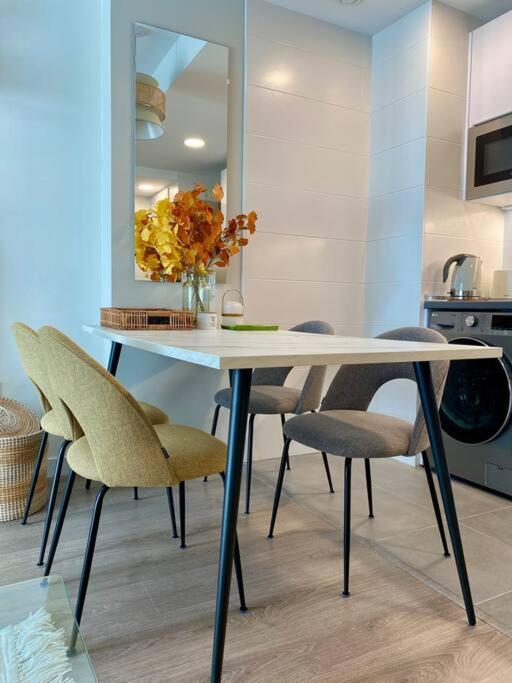 Nuevo Moderno Apartamento De Lujo 세비야 외부 사진